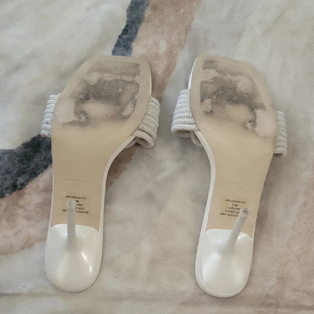 Steve Madden Women's White Slide Sandals - Picture 5 of 6